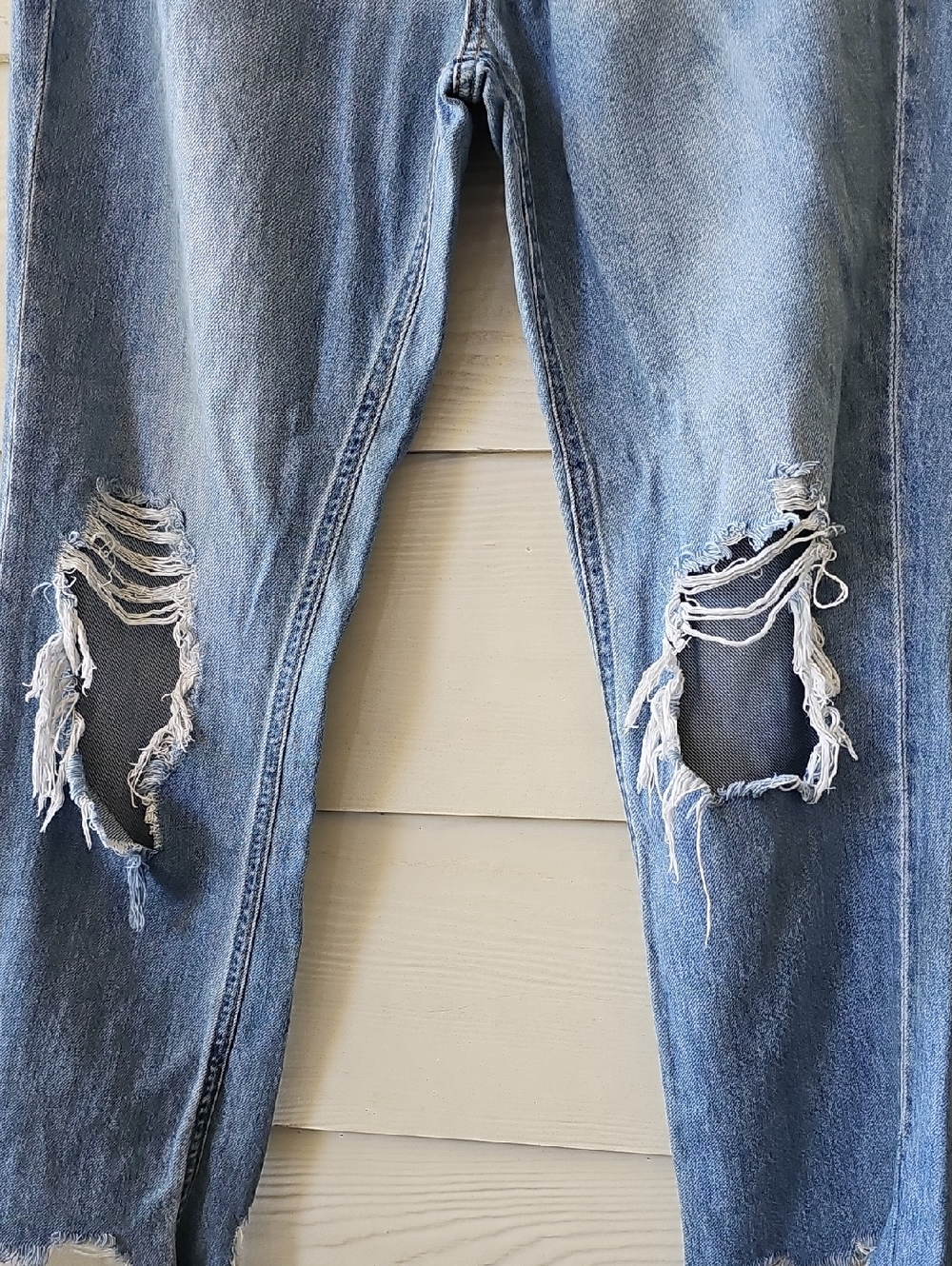 Insane Gene Distressed Boyfriend Jeans Light Wash Size 5/26 Raw Hem - Picture 9 of 11